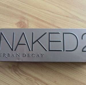 Urban Decay NAKED 2 eyeshadow palette
